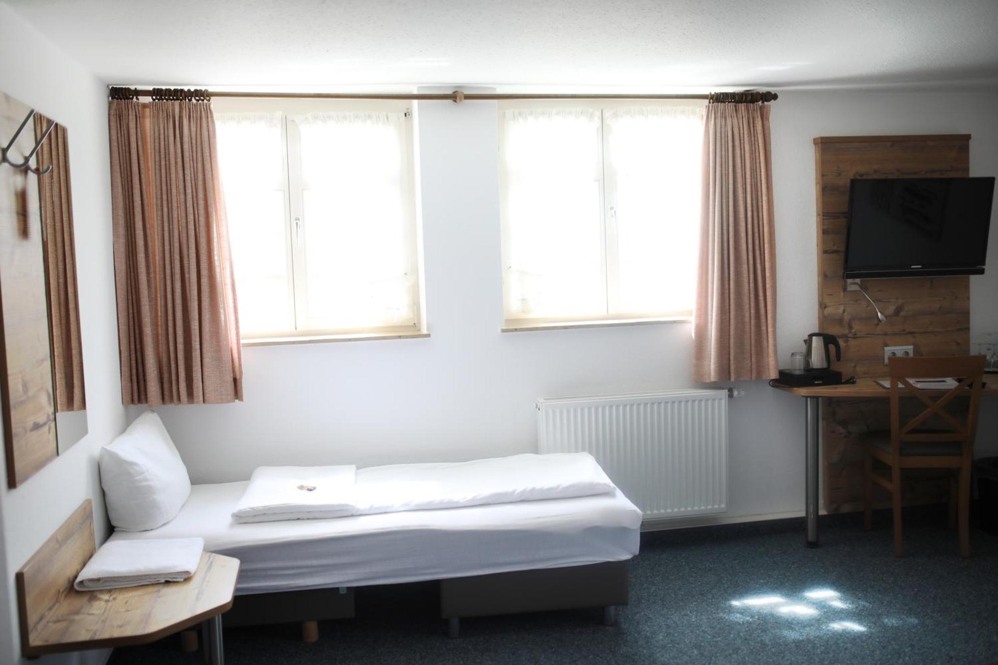 Gasthaus Hotel Zum Kreuz Stetten am Kalten Markt Buitenkant foto